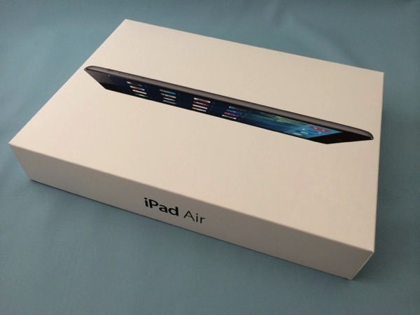 Apple Online Storeでオーダーした「iPad Air Wi-Fi 64GB – スペースグレイ」が到着