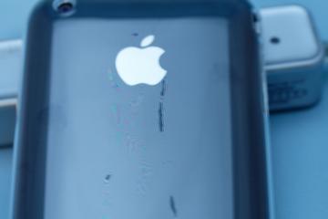 iPhone 3GS の液晶画面どうされてます？