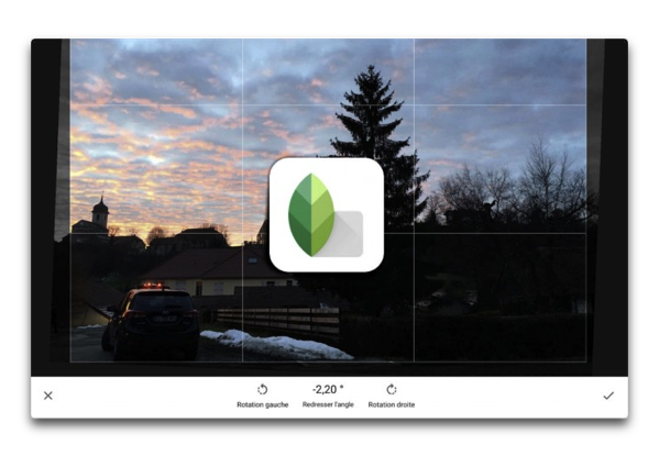 【iOS】フォトエディタ「Snapseed」バージョンアップで文字を回転できるように