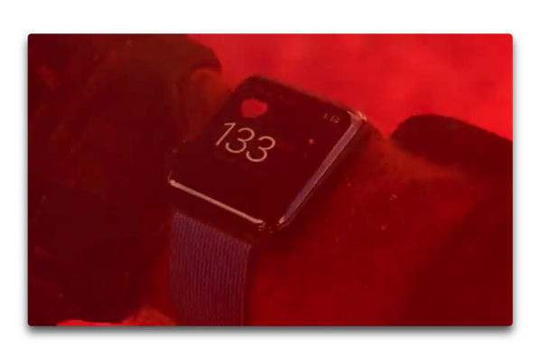 Apple、「Live Bright」と題する「Apple Watch Series 2」のCMを公開