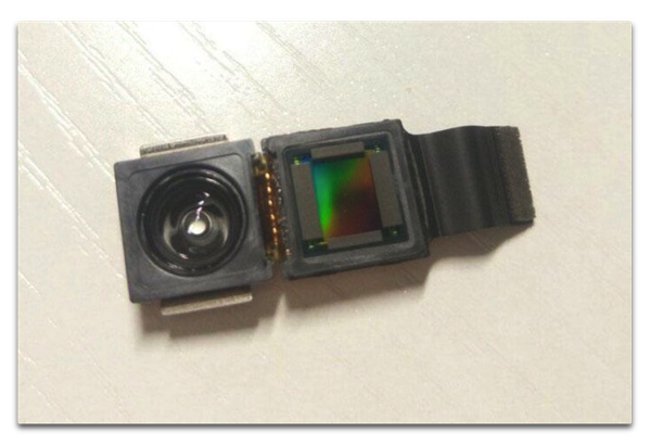 「iPhone 8」3D Sensingカメラモジュールのリークされた画像