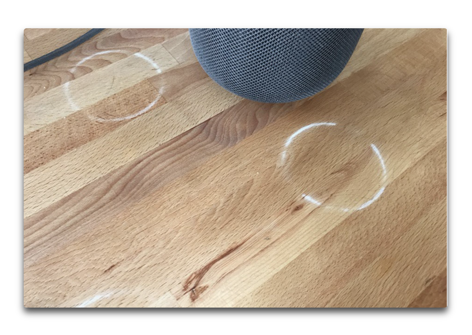 AppleのHomePod、木製のテーブルの上に白いリングの跡を残す問題があり、ケアする方法をサポート記事で公開