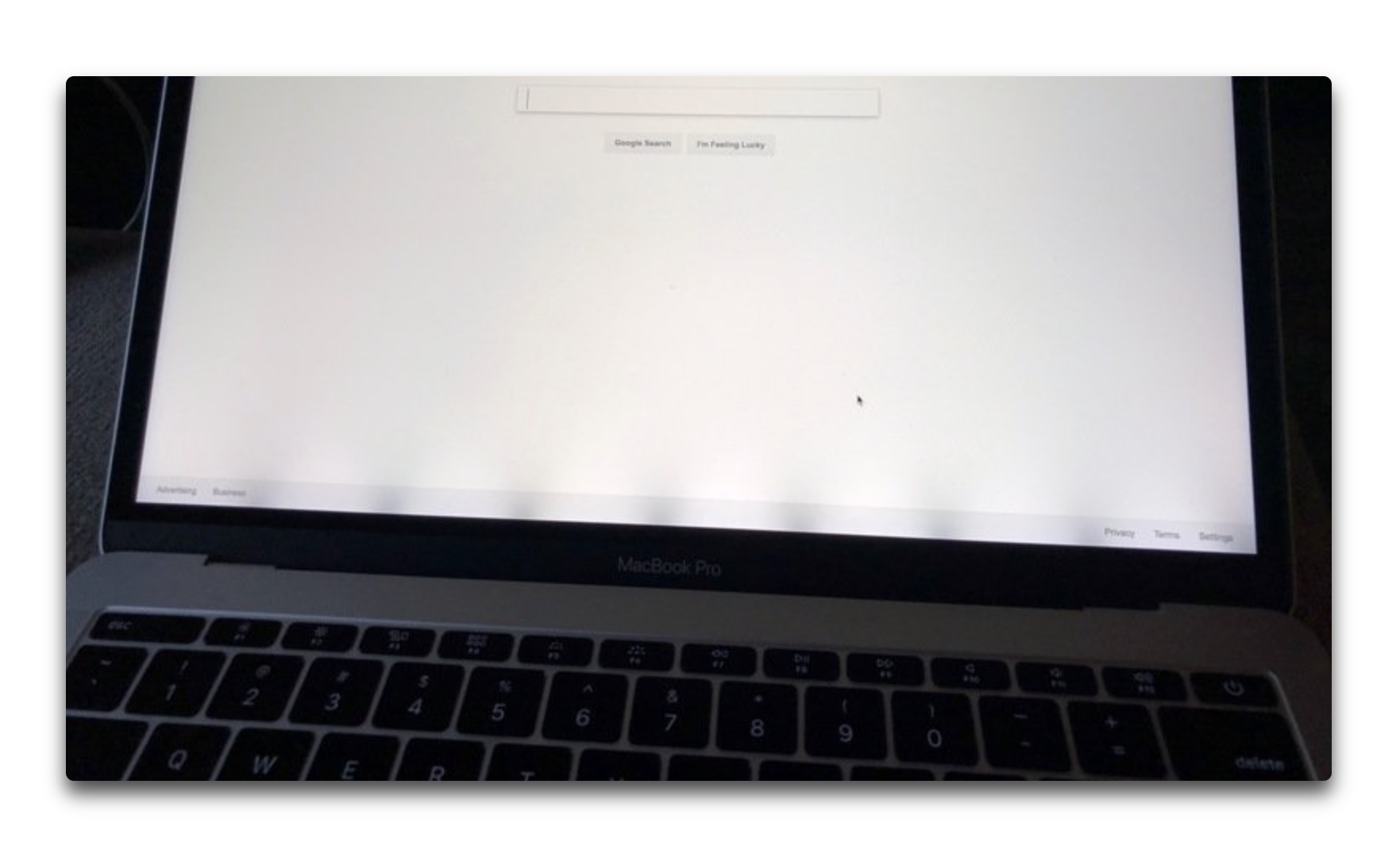 Ifixit Macbook Proの ステージライト 症状におけるデザインの欠陥を特定 酔いどれオヤジのブログwp
