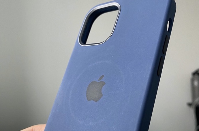 Apple、MagSafeの充電器がレザーケースに円形の跡を残す可能性があると警告
