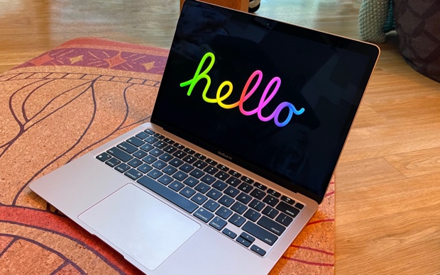 Apple、「Hello 」スクリーンセーバーをmacOS Big Sur 11.3に追加