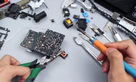 140WのMacBook Pro用電源アダプタの分解ビデオで詳細を公開