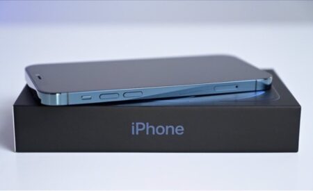 JPモルガン、2022年の5G iPhone SEの発売でApple(AAPL)の目標株価を210ドルに引き上げ