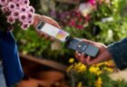 新しいiPhoneの「Tap to Pay」機能、すでにApple Parkのビジターセンターで利用中