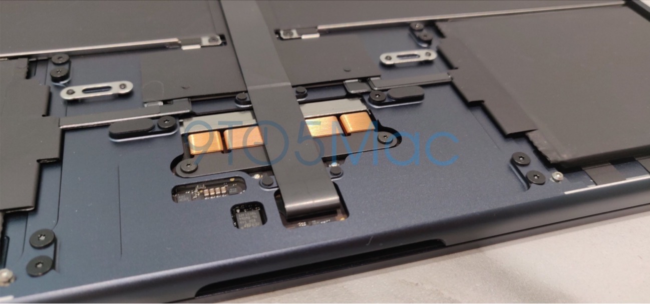 M2 MacBook Air internal 004