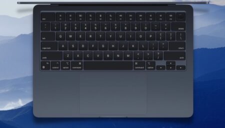 M2 MacBook Airのミッドナイトブルーは、早くも擦り傷の発生傾向