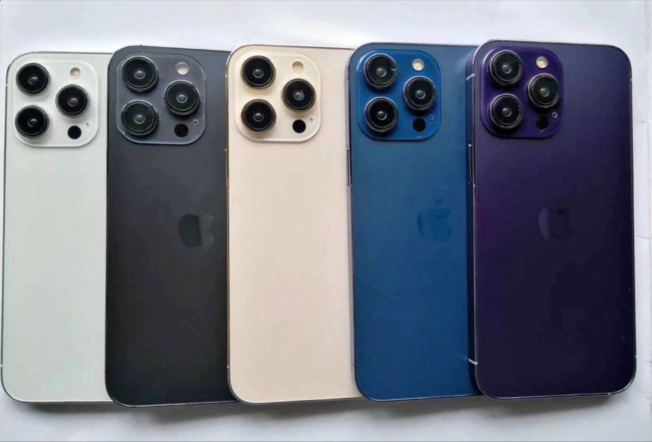 iPhone 14 Proのダミーモデルにパープルとブルーの色が表示される