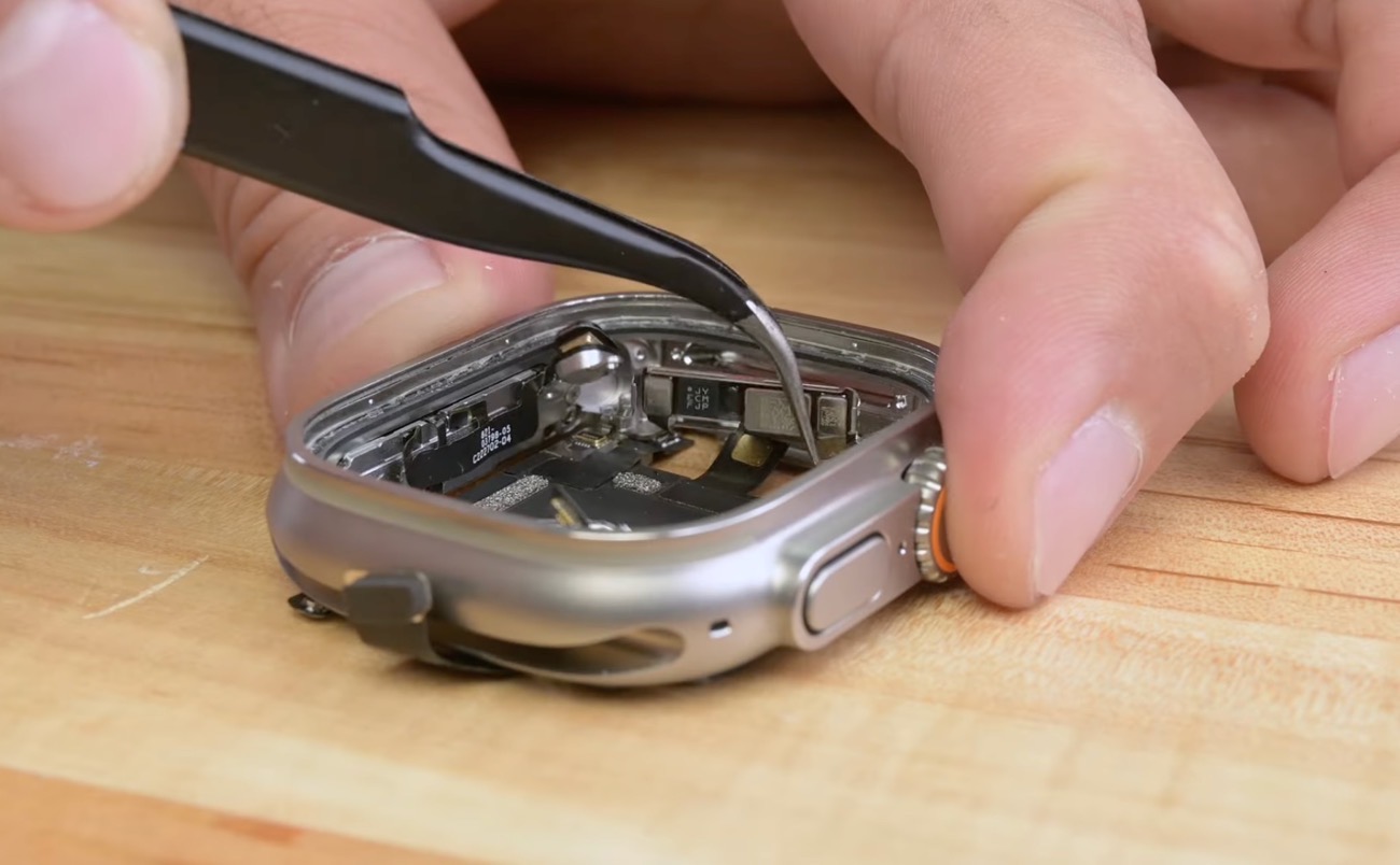 Apple Watch Ultraの分解で、より大きなバッテリー、改良された防水機能などが明らかに
