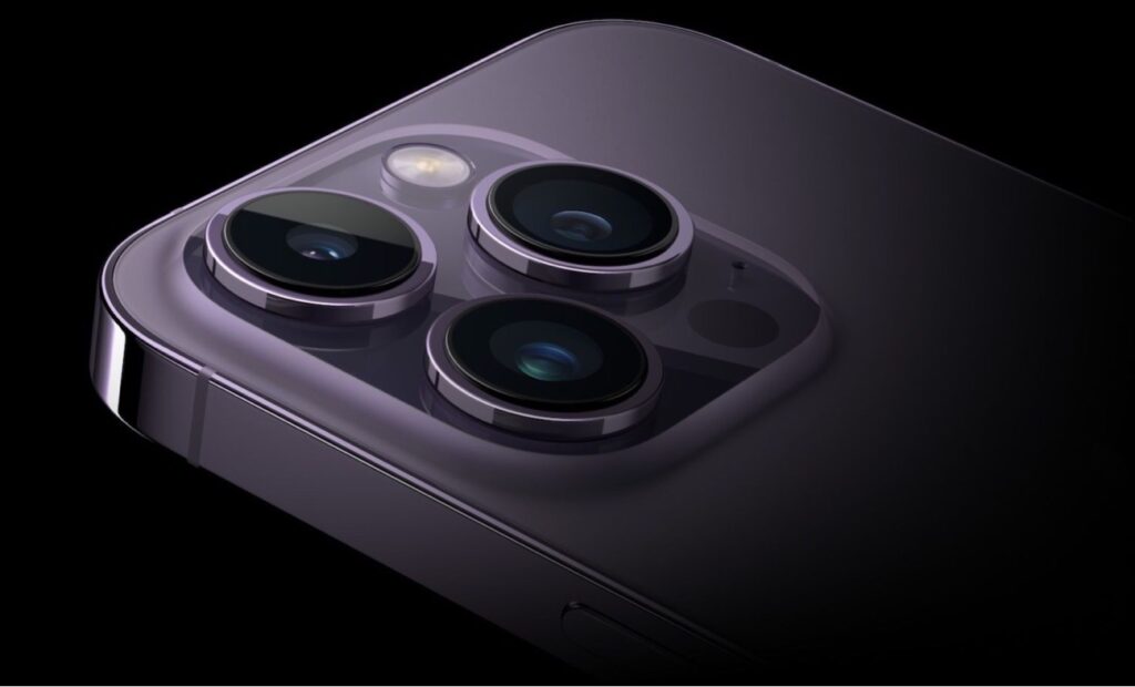 Appleの2023年のiPhoneは、従来の角ばったデザインに代わり、チタン製のシャーシに曲面のリアエッジを採用するとの噂