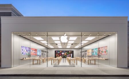 Apple、 組合組織化の取り組みを防ぐために、会社が管理する労働グループを作成したと非難される