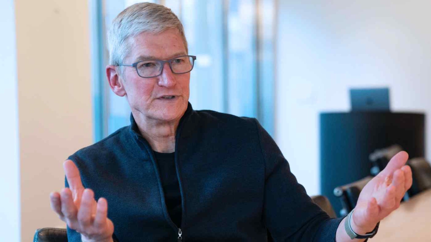 AppleのCEO Tim Cook、人工知能は「非常に興味深い」が熟慮して慎重に使用する必要がある
