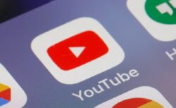 Googleの新たな挑戦: YouTubeビデオのAIによる自動生成要約