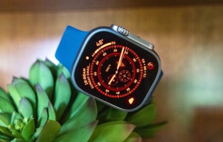 microLED Apple Watch Ultraは2026年に延期、初のmicroLED iPhoneはさらに遅れる