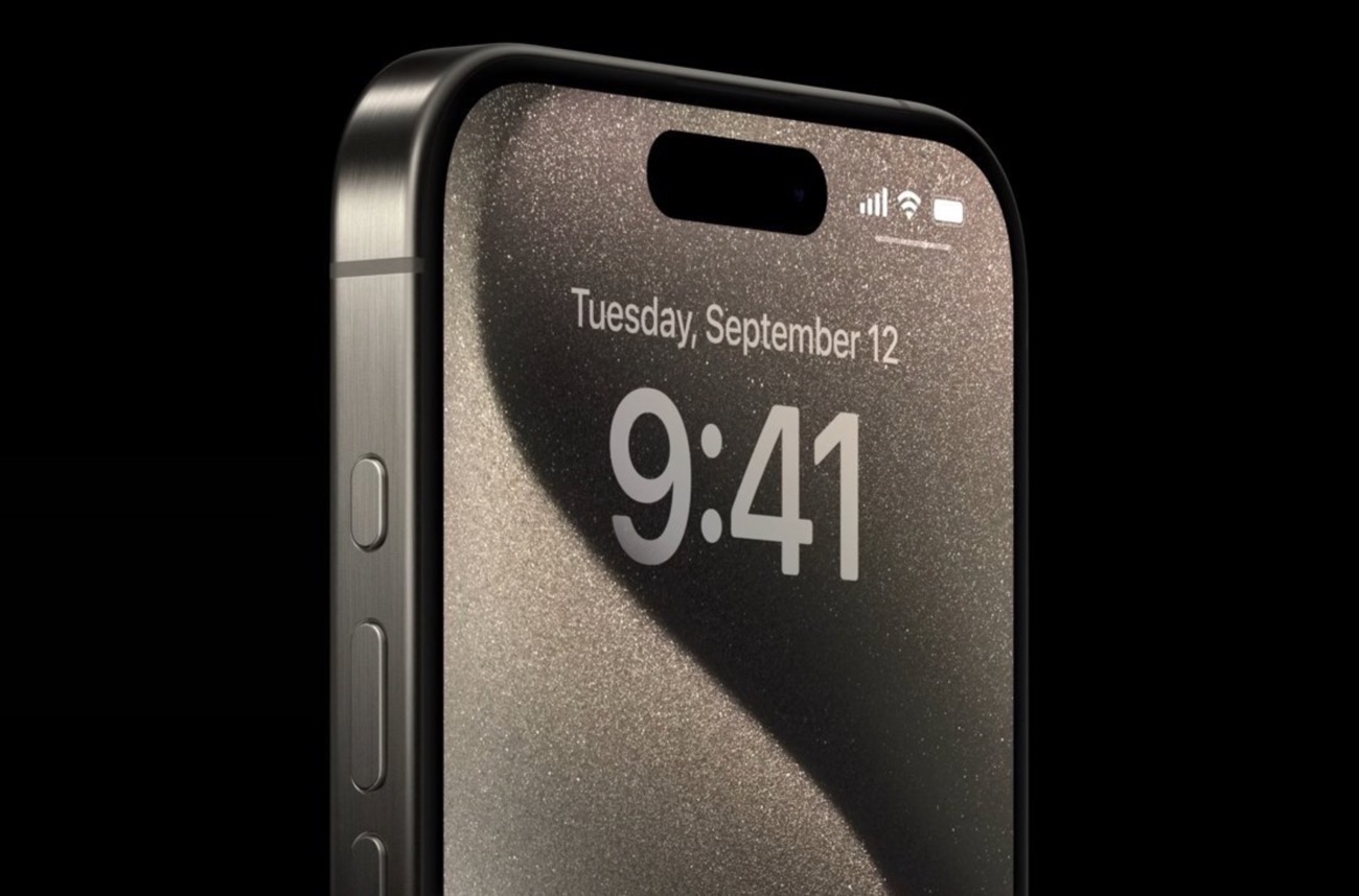 iPhone 15 Pro： マイクロンの超高密度メモリチップによる飛躍