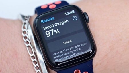 Apple Watch Series 10に限定的な血圧モニタリング機能が搭載されるとの噂