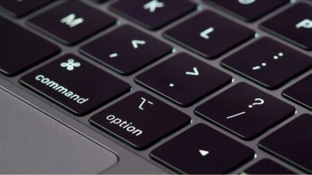 AppleのMacBook向けバタフライキーボード修理プログラムがまもなく終了します