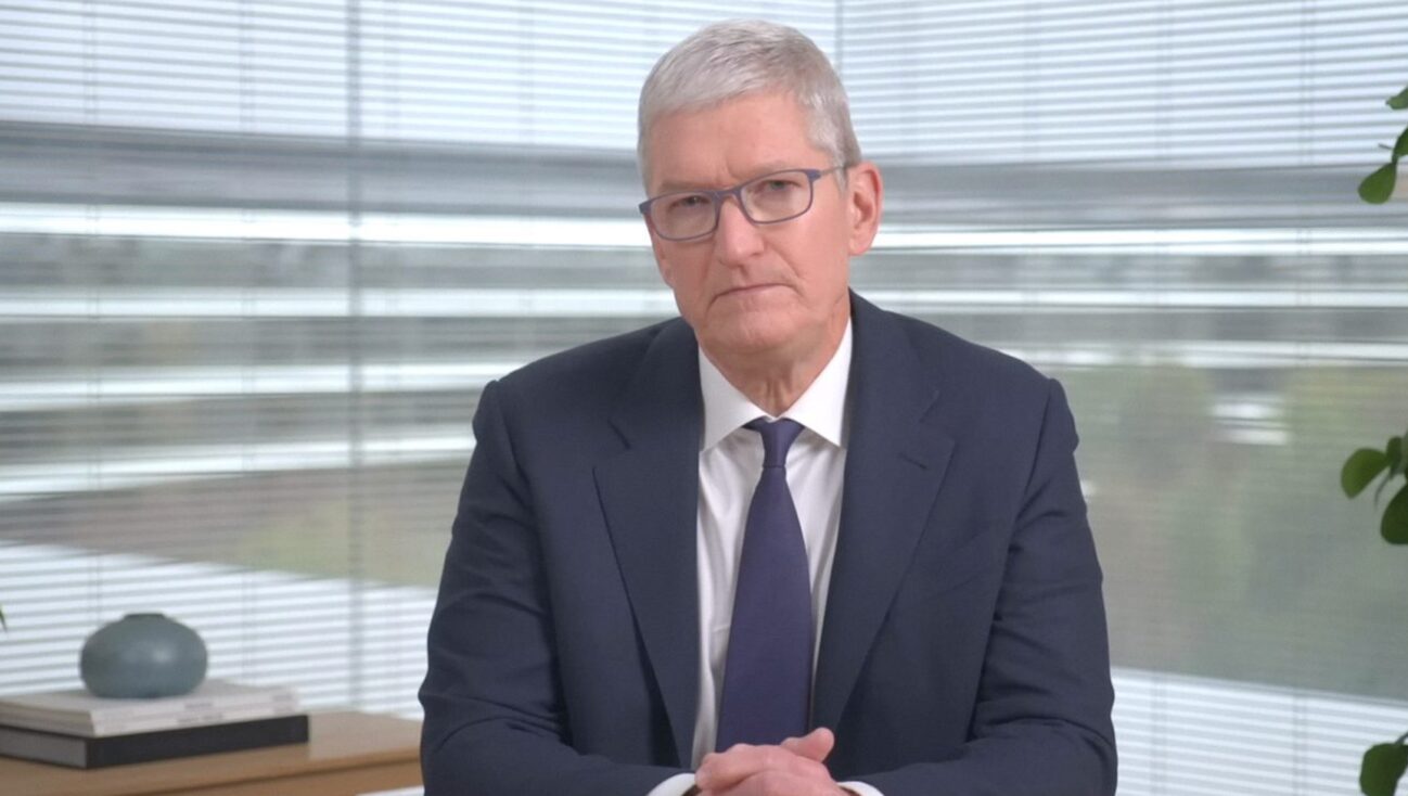 Tim Cook 0112.